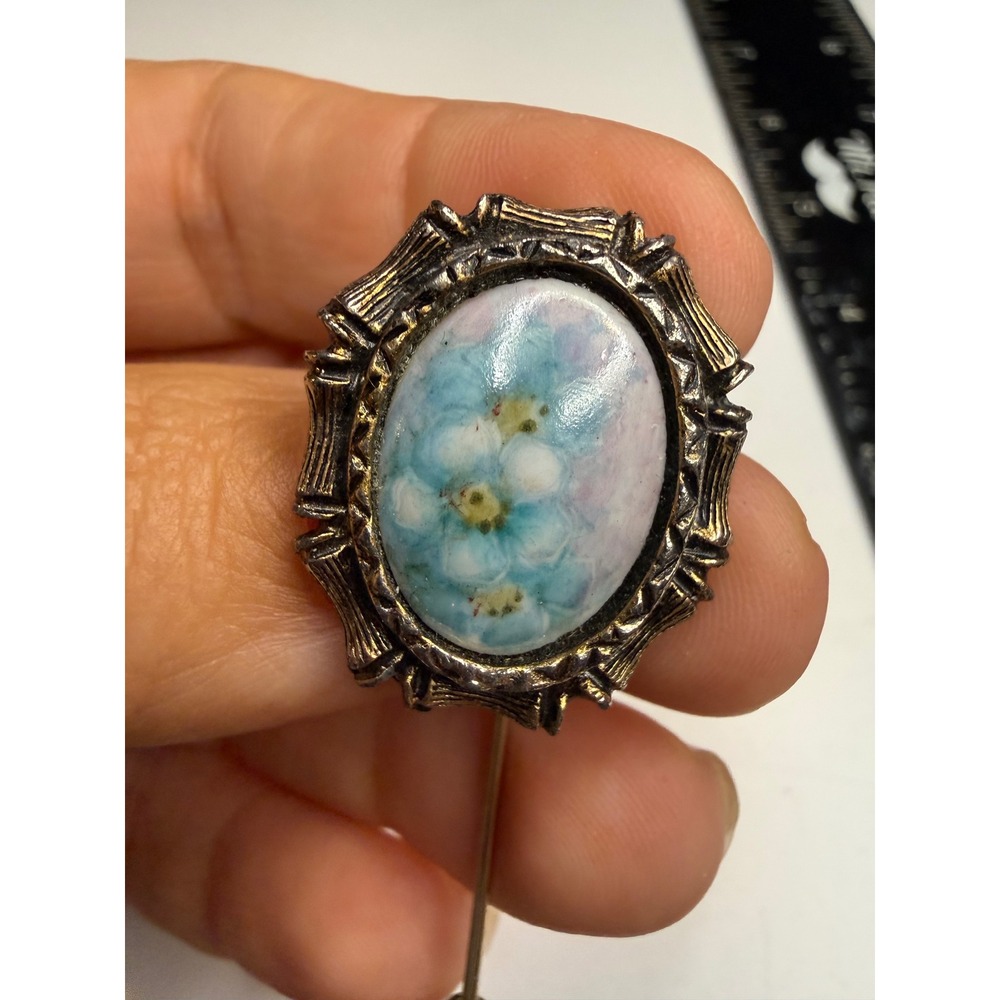 Vintage Gold Tone Porcelain Forget Me Not Flower Stick Pin Lapel Hat Pin